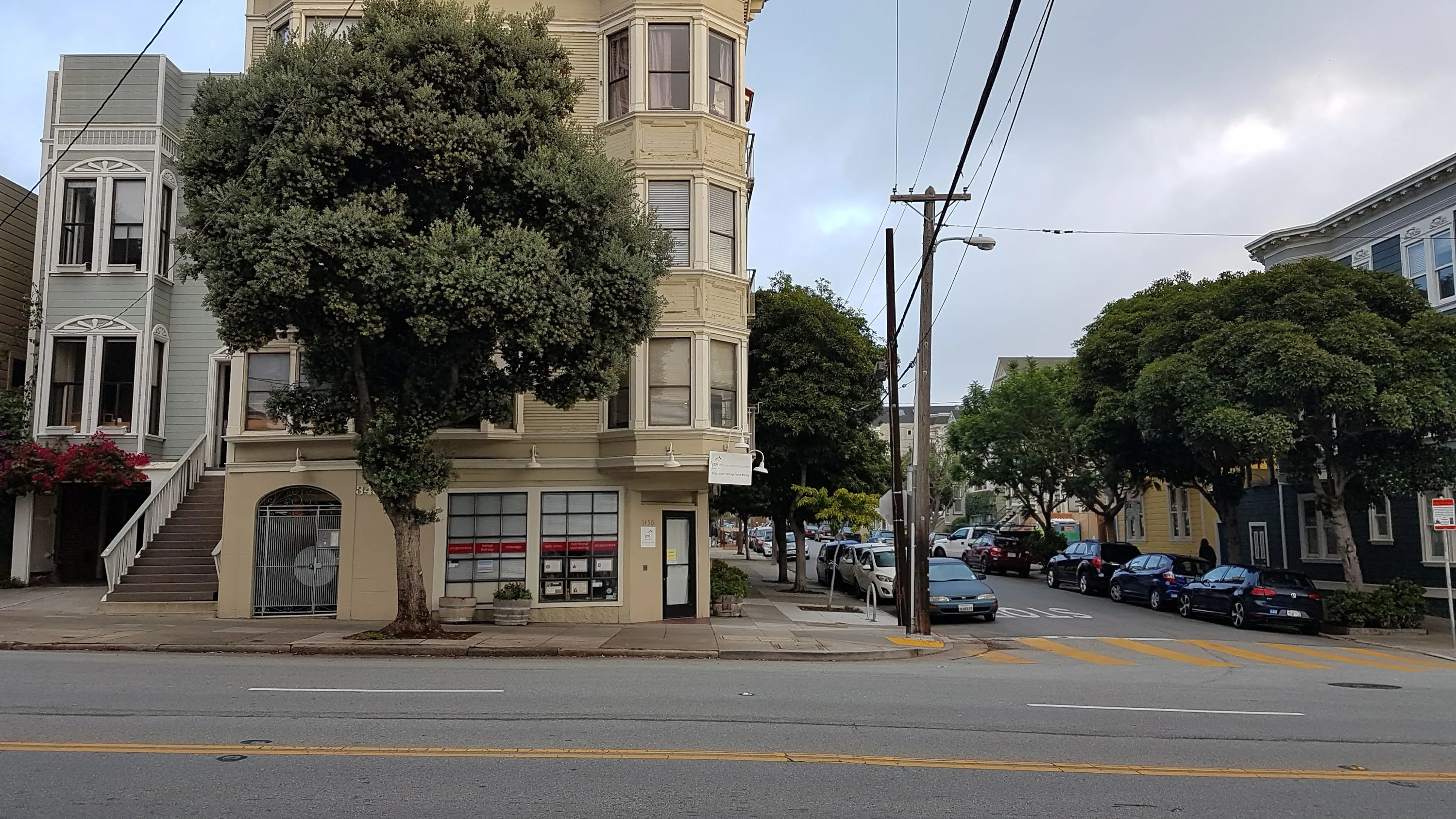 A building on 16th Street in San Francisco